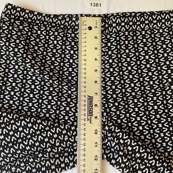 Mario Serrani Italy Women’s Fancy Shorts size 16, Patern Black White - Picture 6 of 10